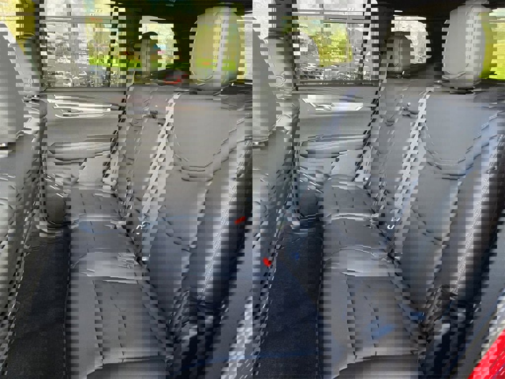 New 2025 Cadillac XT6 Luxury image 15