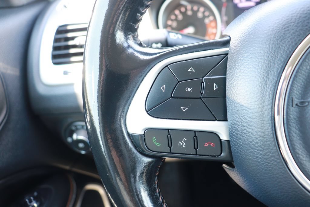 Used 2020 Jeep Compass Latitude FWD image 19