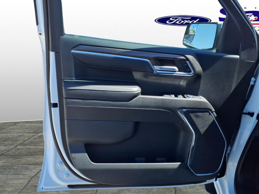 Used 2023 Chevrolet Silverado 1500 LT RWD image 11