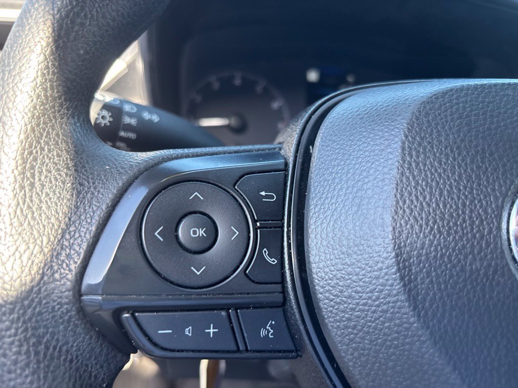 Used 2025 Toyota Corolla LE FWD image 17