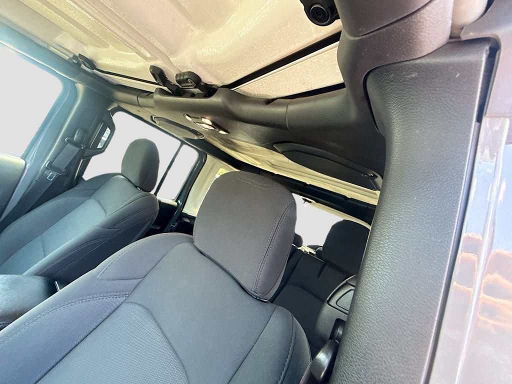 Used 2023 Jeep Wrangler Unlimited AWD/4WD image 20