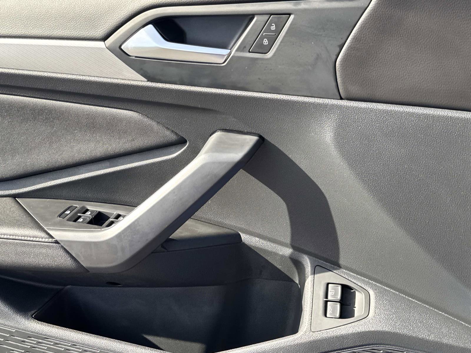 Certified 2024 Volkswagen Jetta Sport image 22