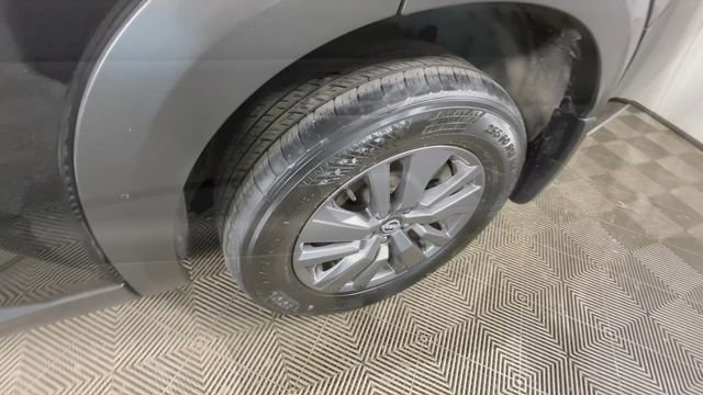 Used 2024 Nissan Pathfinder S AWD/4WD image 16