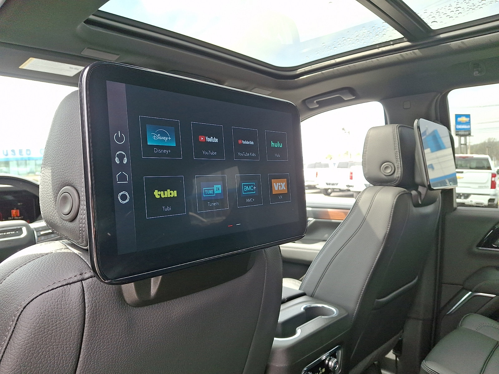 Certified 2026 GMC Yukon Denali w/ Denali Reserve Package image 12