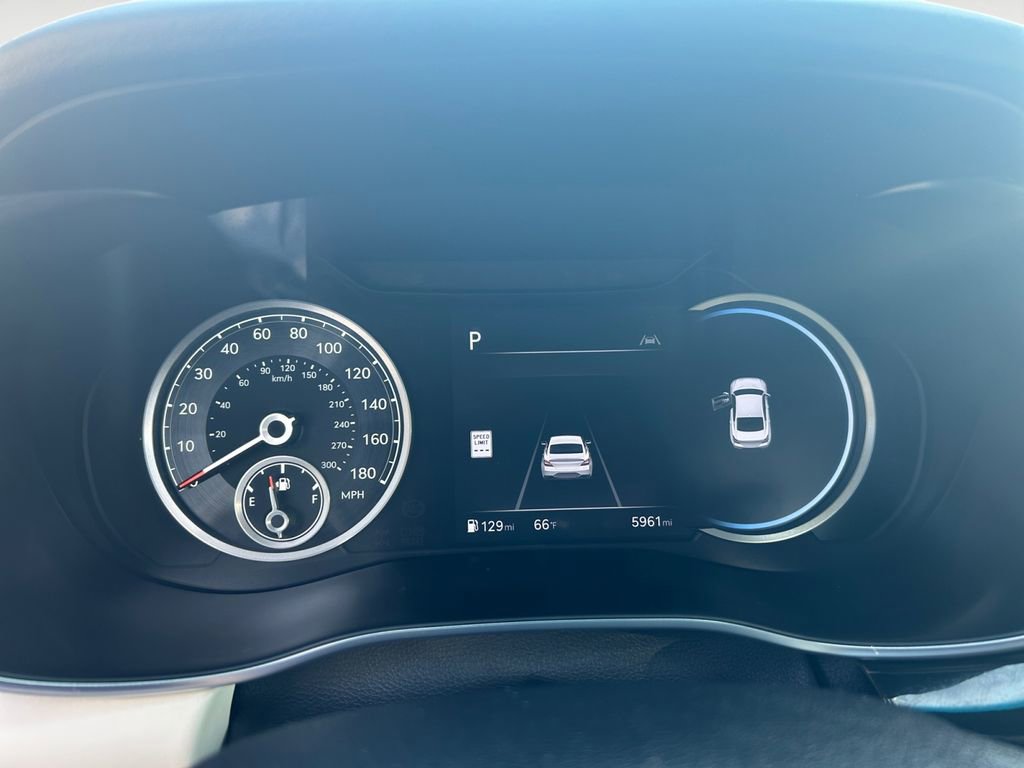 Used 2026 Genesis G70 2.5T image 16