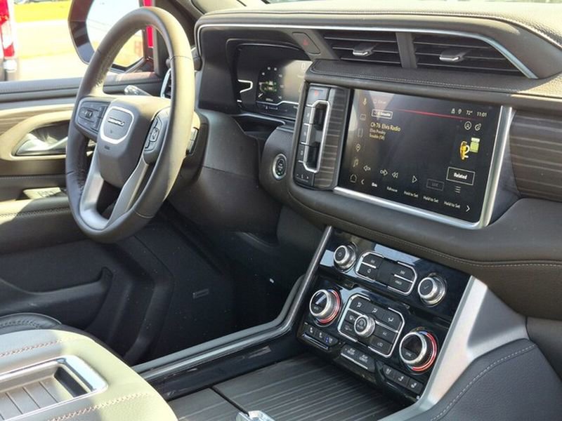 Used 2024 GMC Yukon Denali image 25