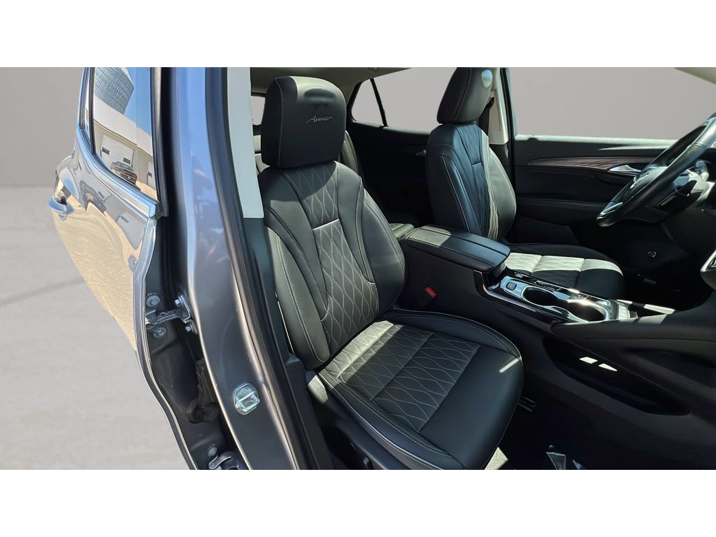 Certified 2021 Buick Envision Avenir w/ Technology Package II AWD/4WD image 32