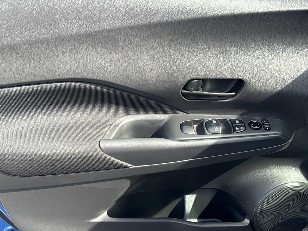 Certified 2025 Nissan Kicks Play S image 16