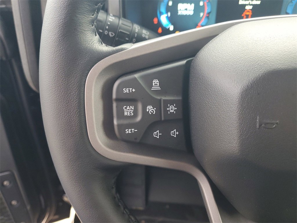 New 2025 Ford Bronco Badlands image 11