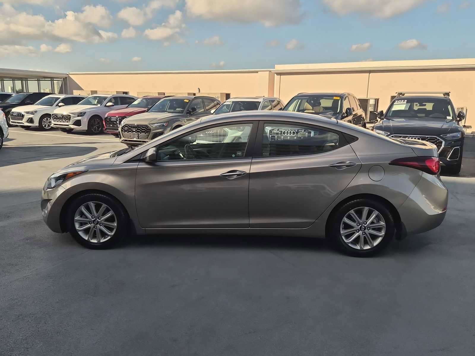 Used 2016 Hyundai Elantra SE w/ Option Group 02 image 3