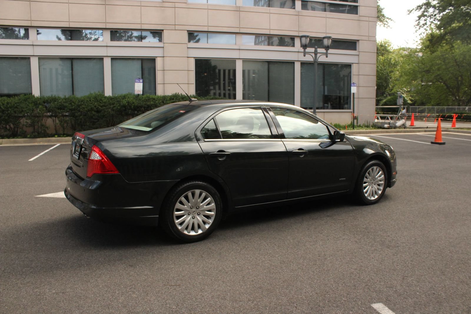 Used 2010 Ford Fusion Hybrid FWD image 7