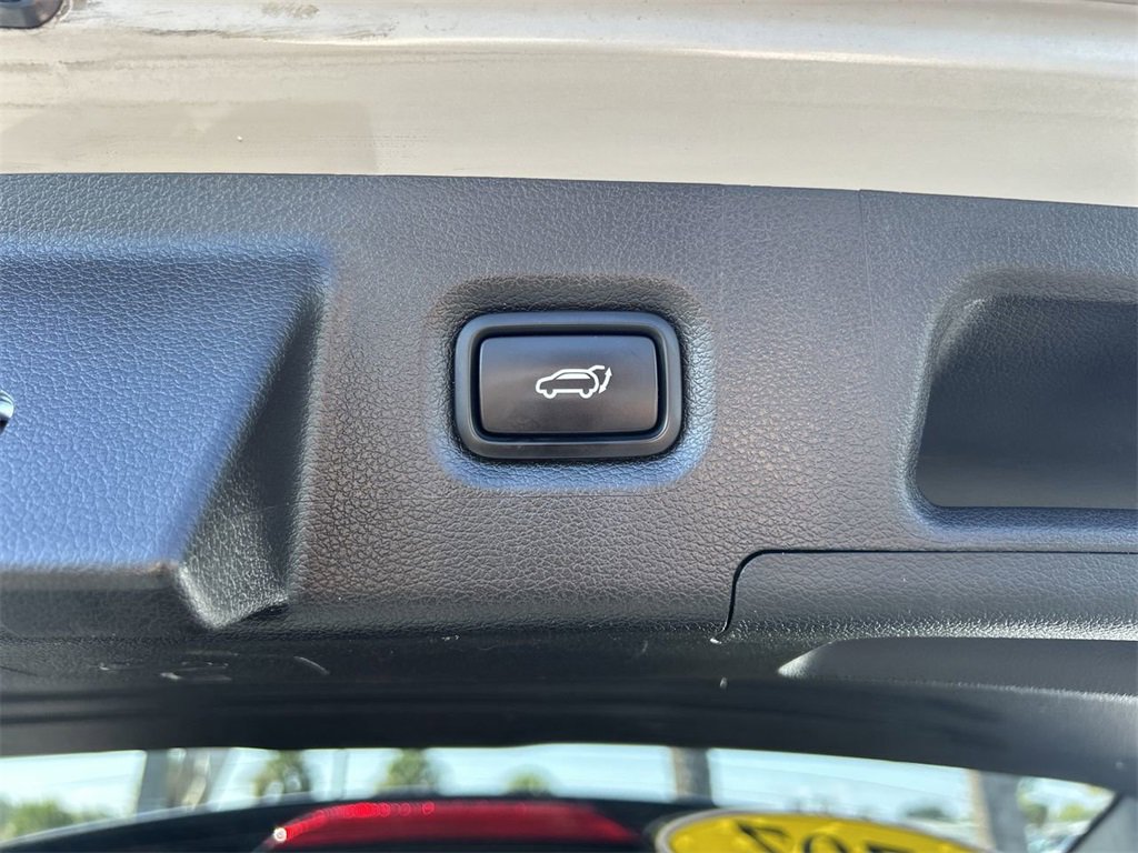 Used 2023 Hyundai Santa Fe Calligraphy image 25