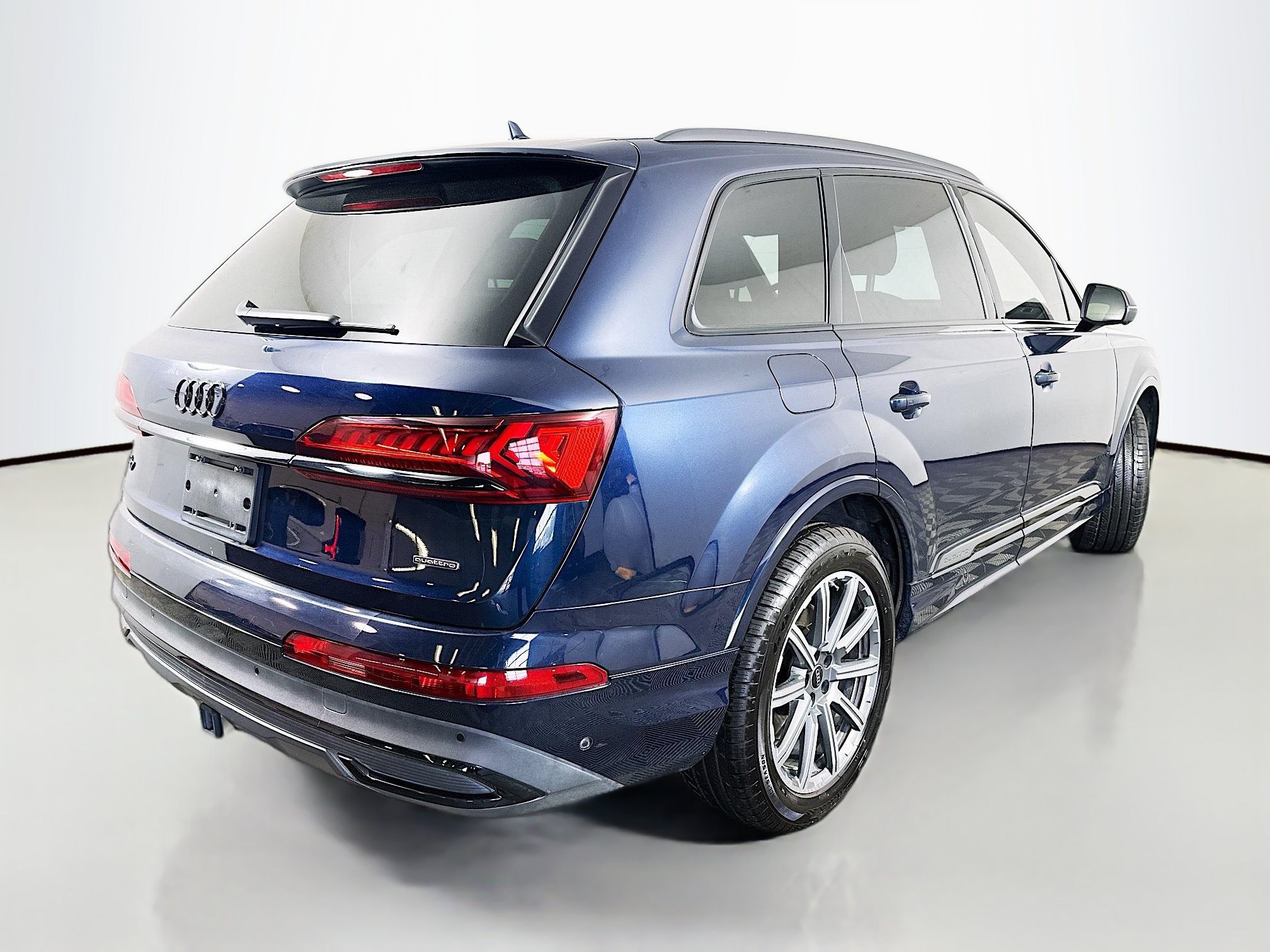 Used 2023 Audi Q7 2.0T Premium Plus w/ Premium Plus Package AWD/4WD image 9