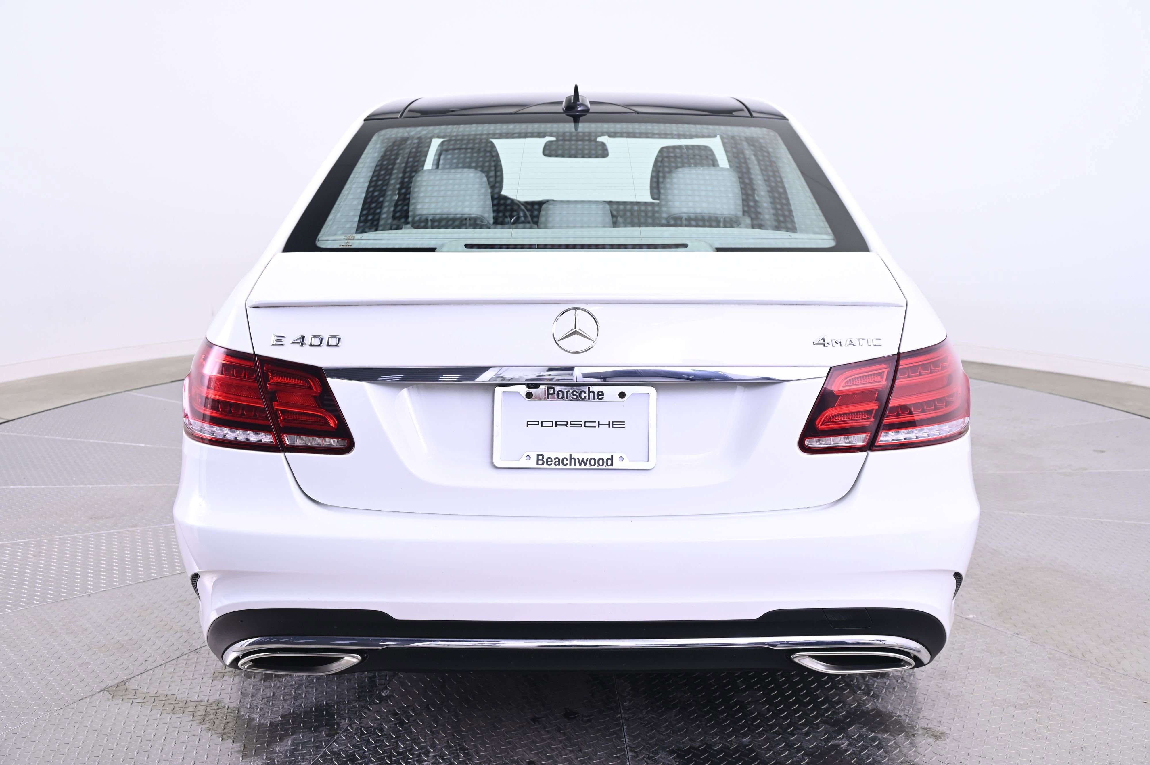 Used 2015 Mercedes-Benz E 400 4MATIC Sedan image 6