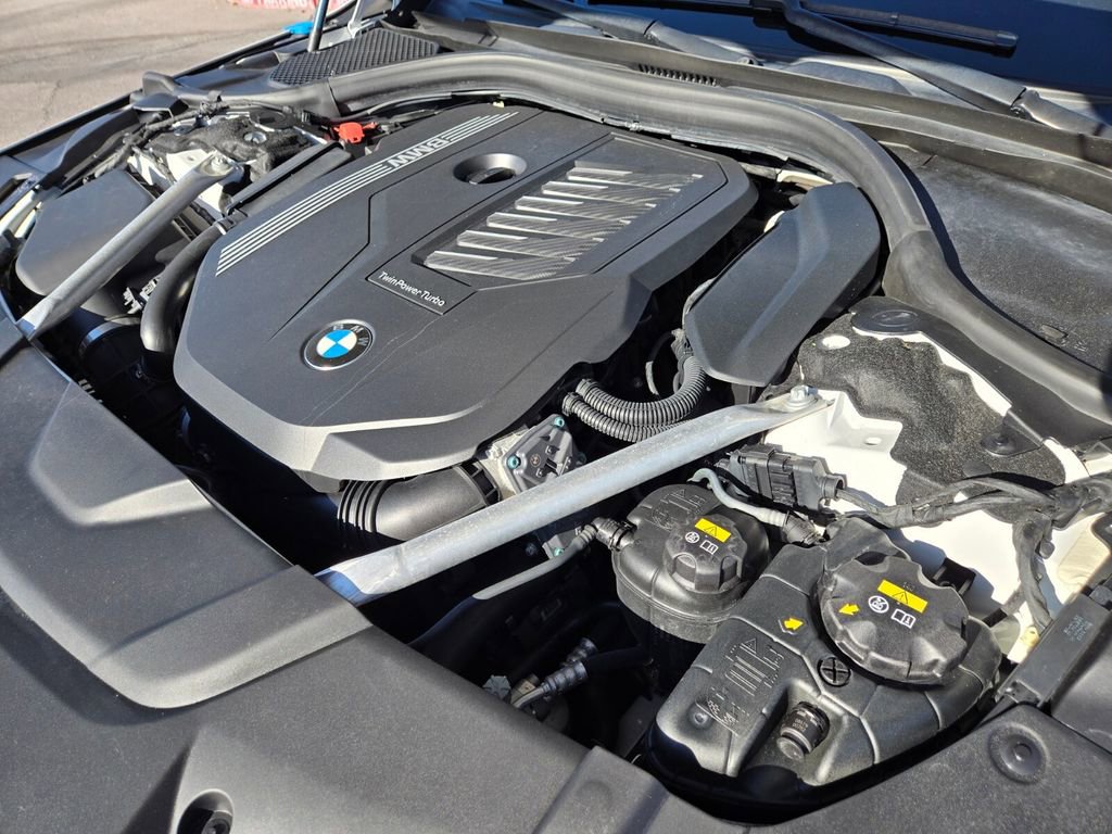 Used 2020 BMW 740i image 21