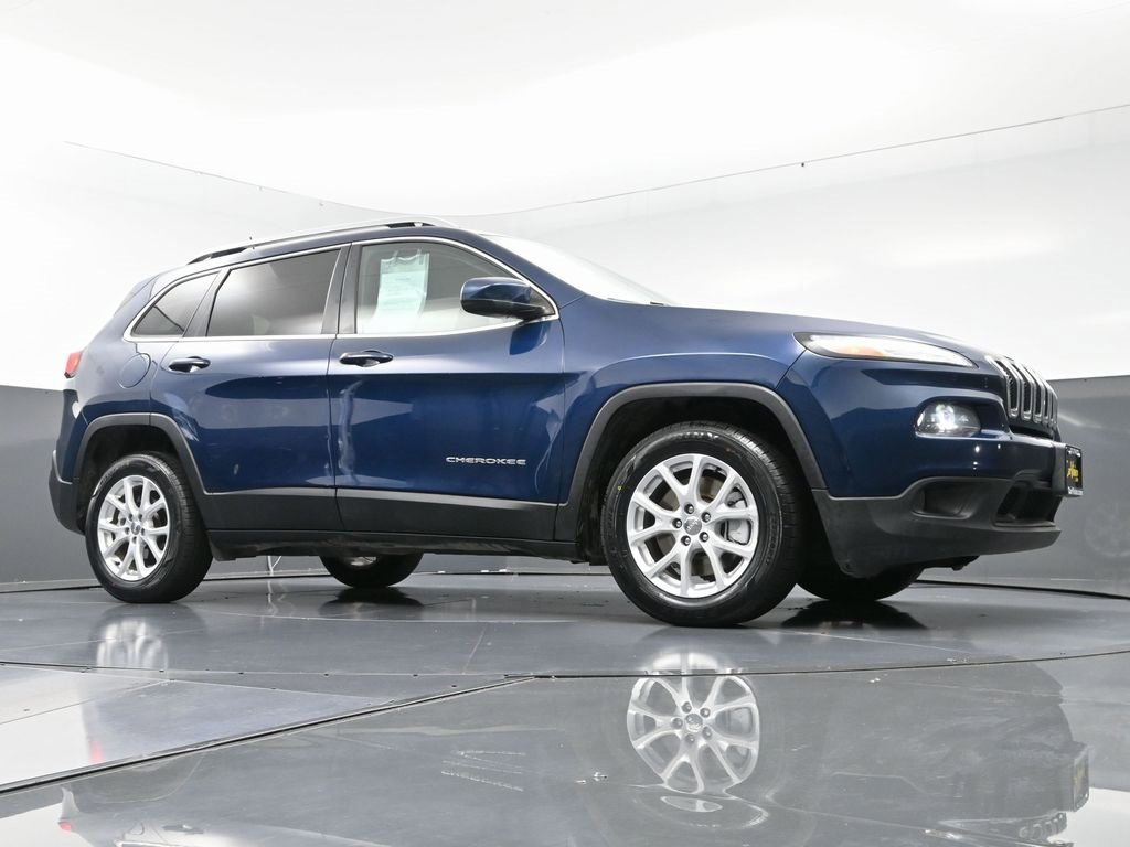 Used 2018 Jeep Cherokee Latitude Plus image 47
