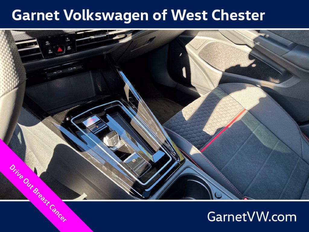 New 2026 Volkswagen GTI SE FWD image 19