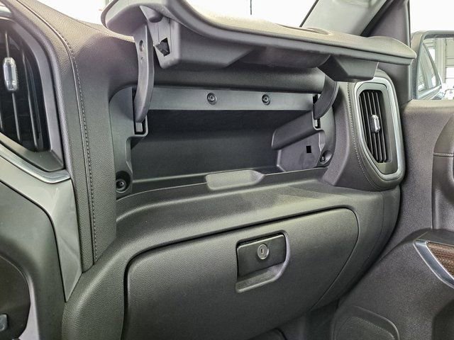 Used 2019 Chevrolet Silverado 1500 RST image 17