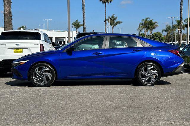 Used 2025 Hyundai Elantra Sport image 7