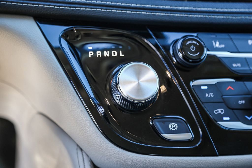 Used 2023 Chrysler Pacifica Limited image 21