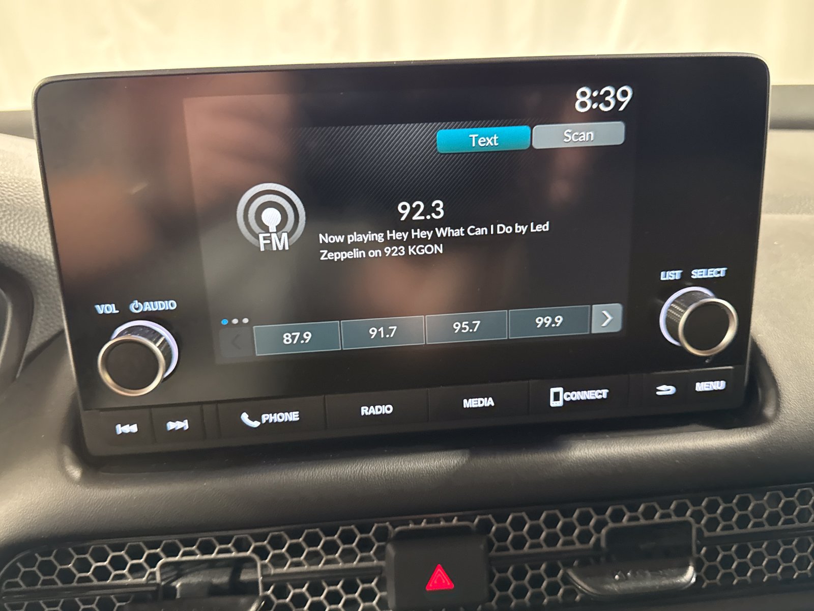 Used 2025 Honda HR-V Sport image 21