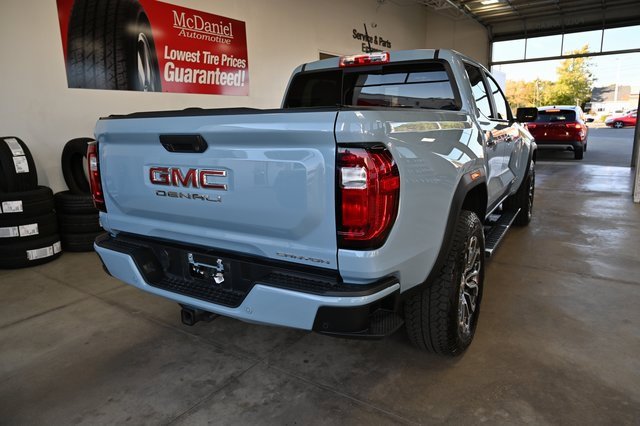 Used 2025 GMC Canyon Denali image 7