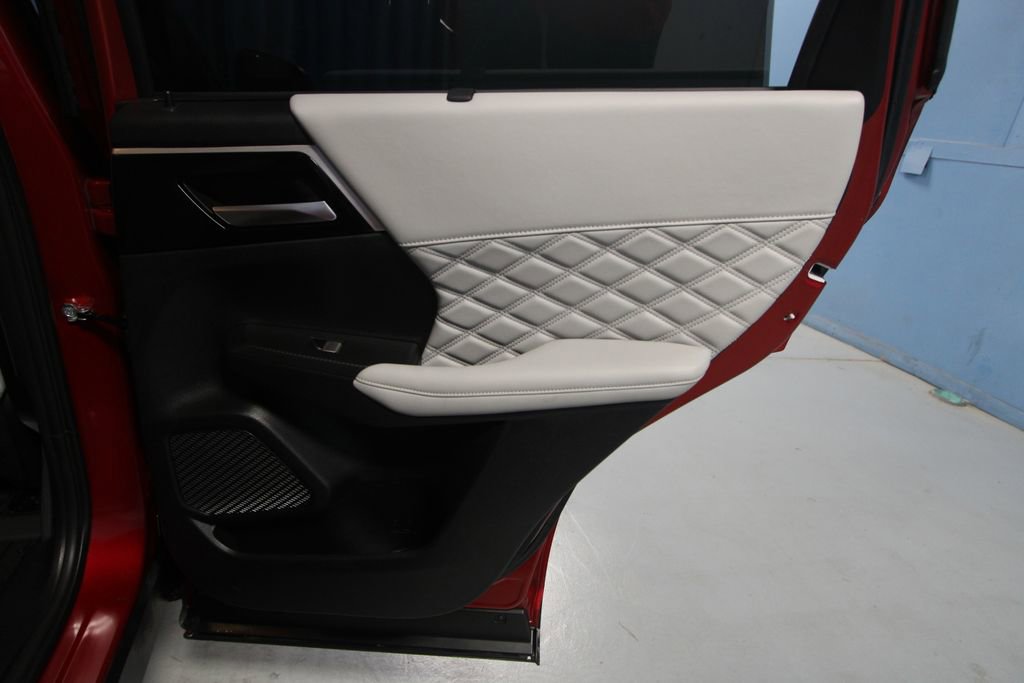 Used 2024 Mitsubishi Outlander SEL image 26