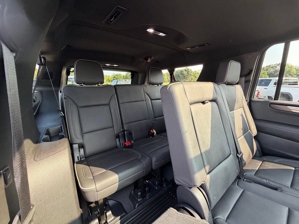 Used 2025 GMC Yukon XL Elevation AWD/4WD image 24