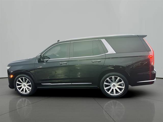 Certified 2022 Cadillac Escalade Premium Luxury Platinum image 2