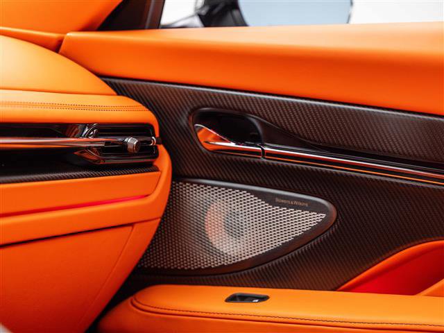 Used 2026 Aston Martin DB12 Convertible image 27