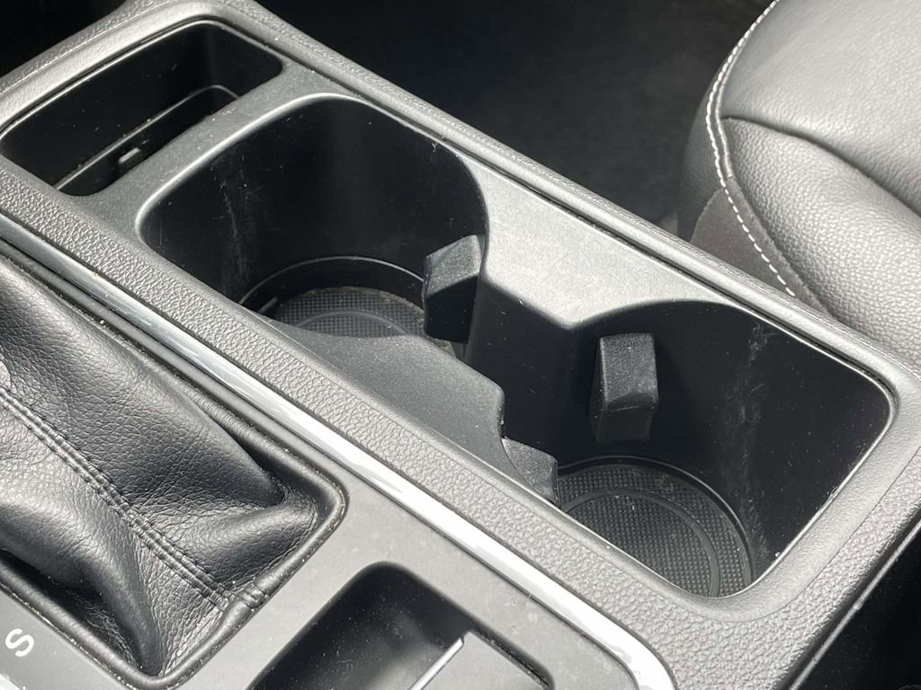 Used 2018 Ford Escape SEL image 29