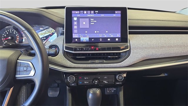 Used 2022 Jeep Compass Latitude image 21