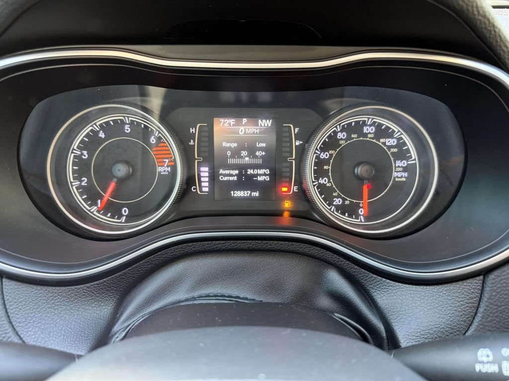 Used 2019 Jeep Cherokee Latitude w/ Popular Appearance Group FWD image 24
