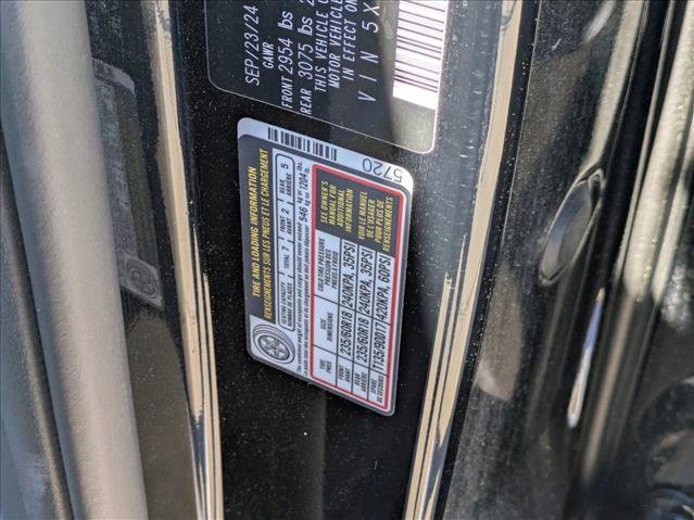 Used 2025 Kia Sorento S image 14