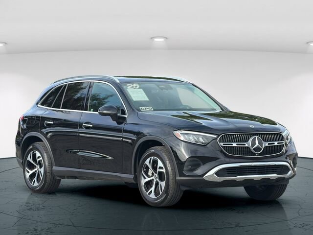 Used 2025 Mercedes-Benz GLC 350e 4MATIC image 9