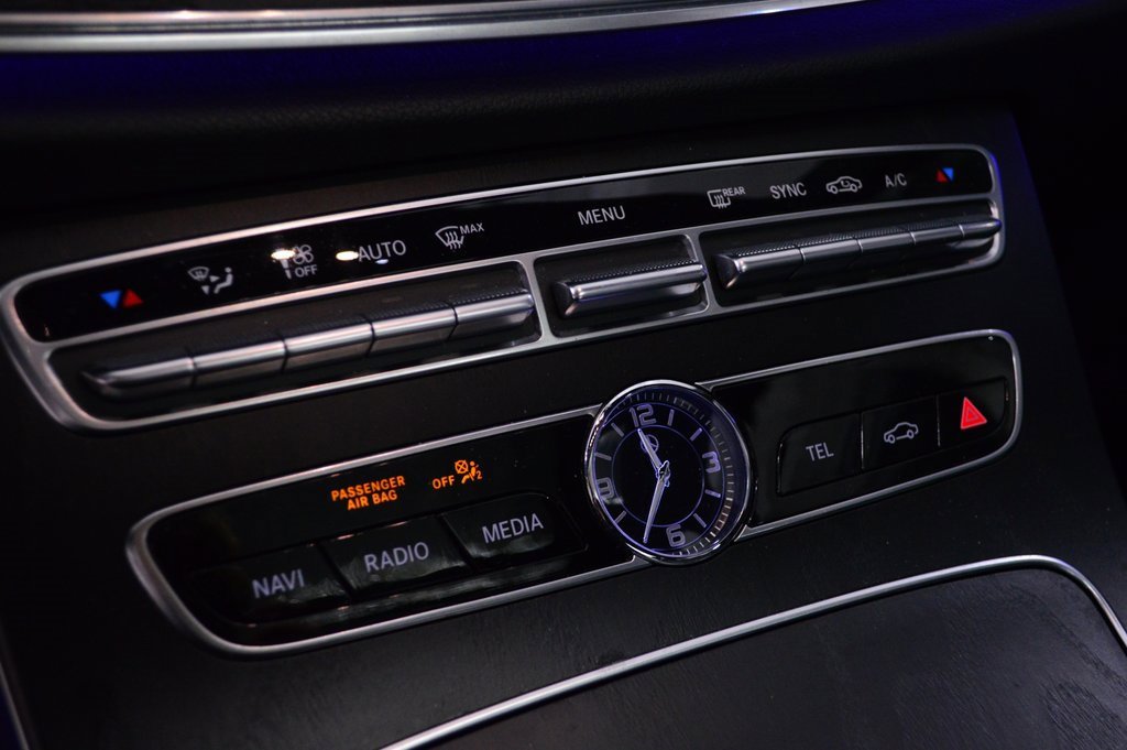 Used 2018 Mercedes-Benz E 300 E 300 image 32