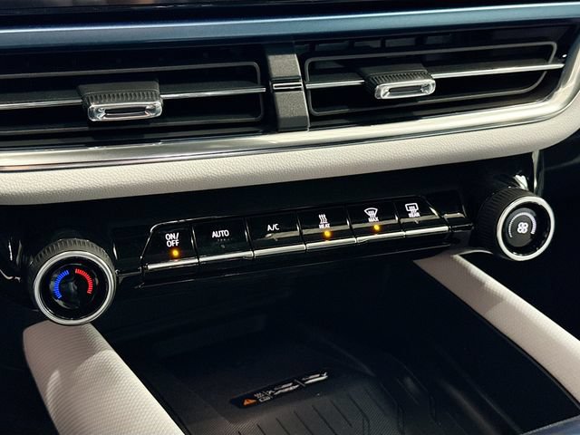 New 2026 Chevrolet Equinox EV LT AWD/4WD image 17