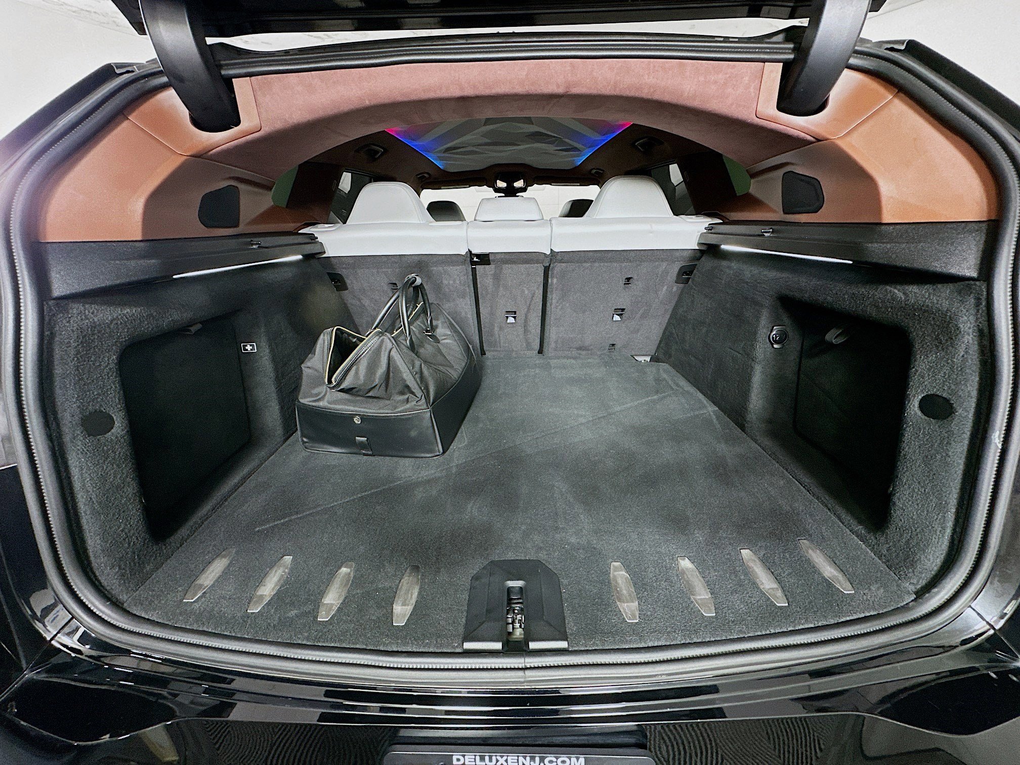 Used 2023 BMW XM w/ M Driver's Package image 25