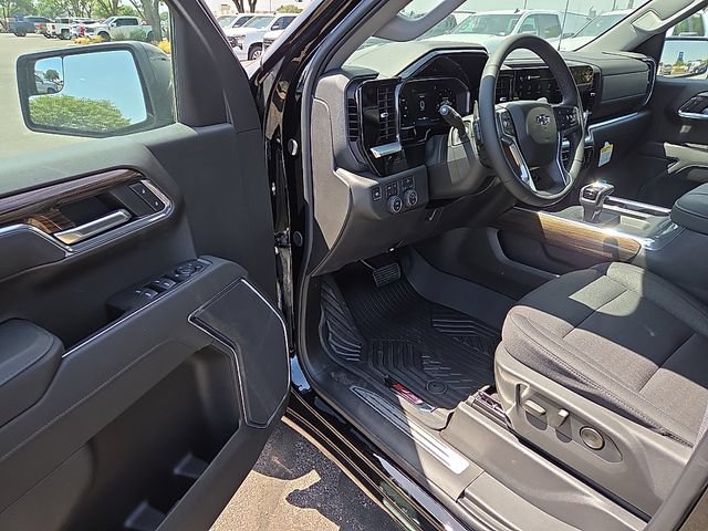 New 2026 Chevrolet Silverado 1500 RST w/ Z71 Off-Road Package AWD/4WD image 9