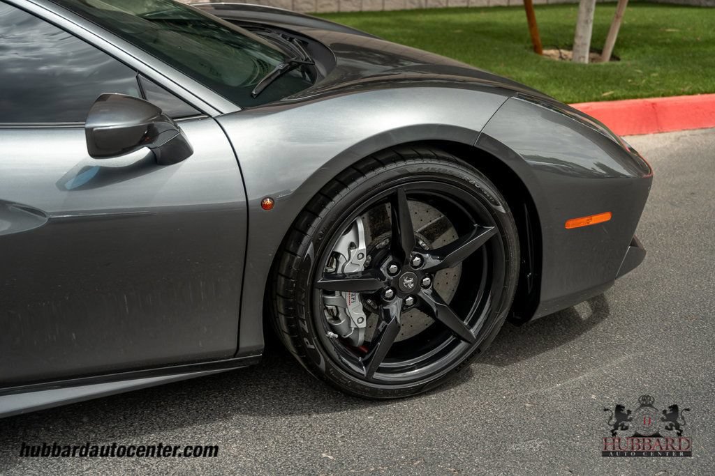 Used 2017 Ferrari 488 GTB RWD image 14