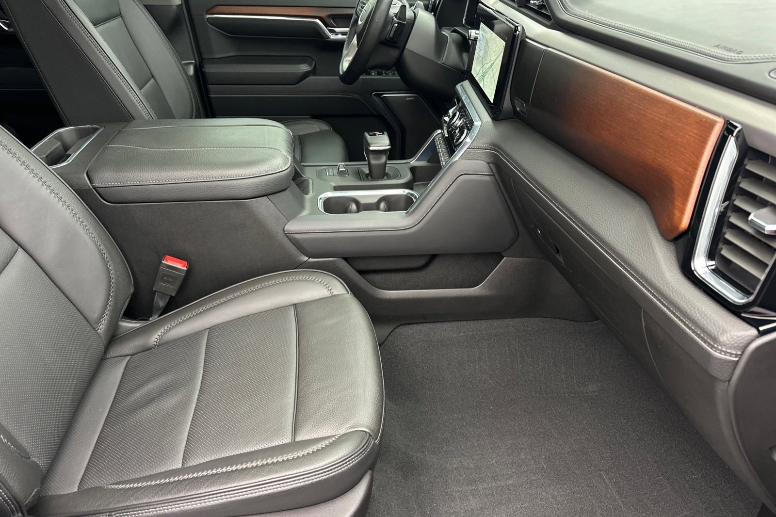 Used 2024 GMC Sierra 1500 Denali image 15