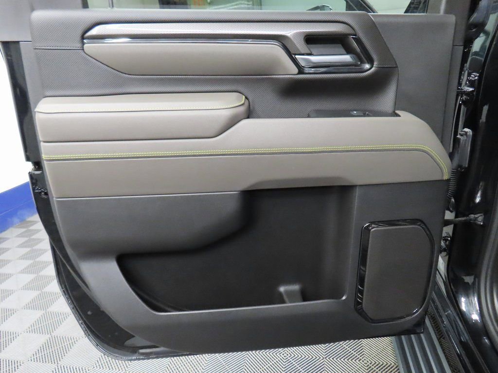 Used 2024 Chevrolet Silverado 2500 ZR2 w/ Technology Package image 78