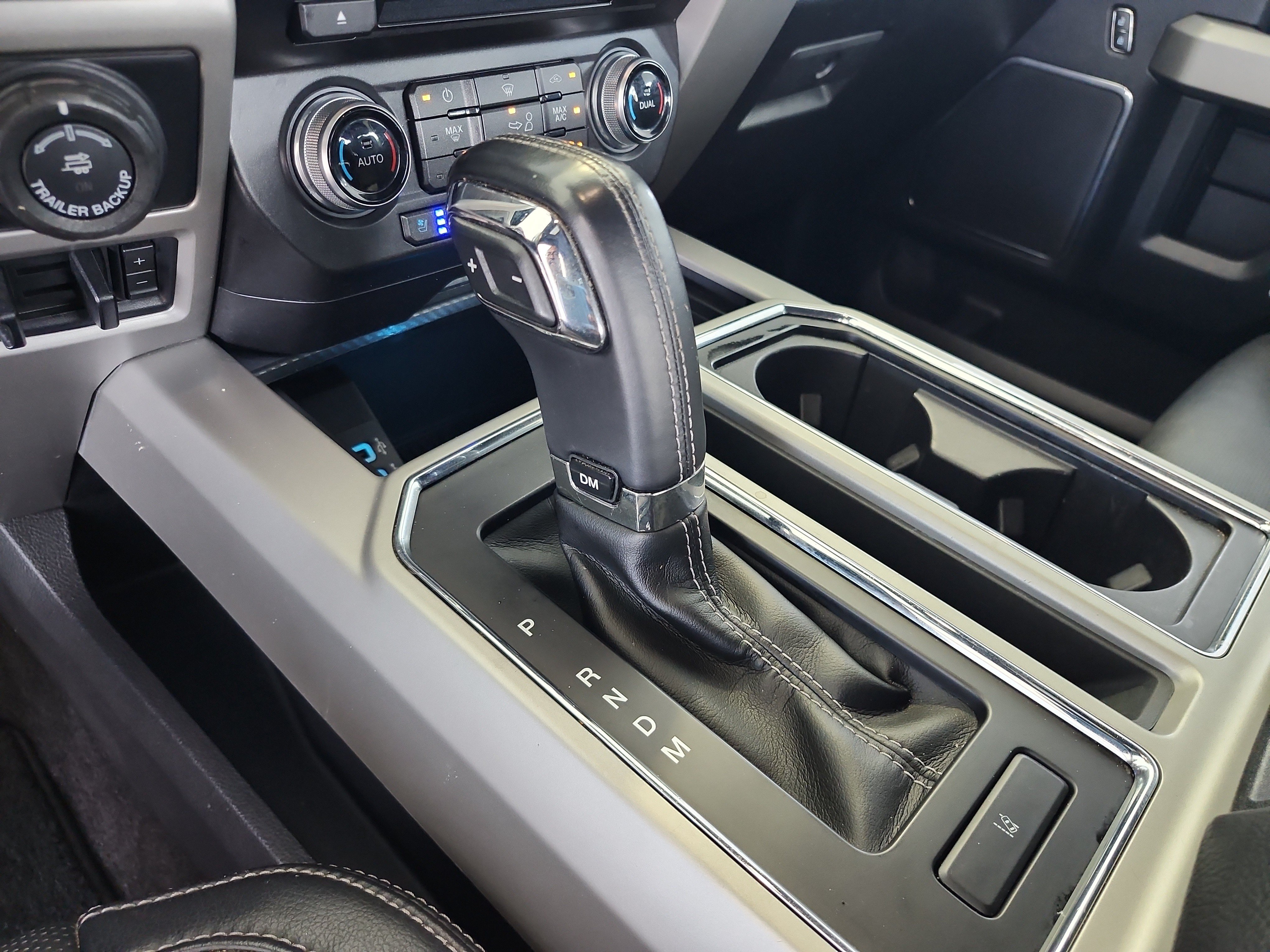 Used 2018 Ford F150 Lariat w/ Equipment Group 502A Luxury AWD/4WD image 15