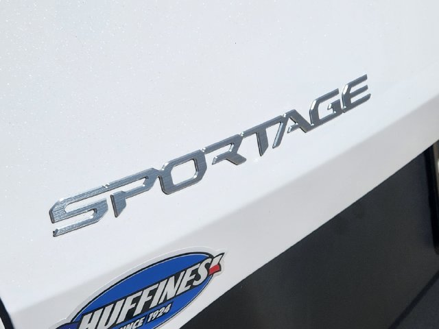 Certified 2025 Kia Sportage EX AWD/4WD image 11