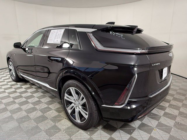 Certified 2024 Cadillac Lyriq Tech w/ Driver Assist Package RWD image 5