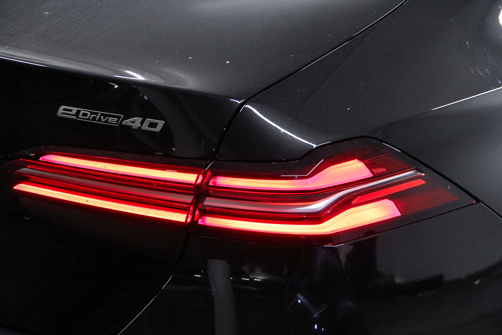 New 2026 BMW i5 eDrive40 w/ Convenience Package image 7