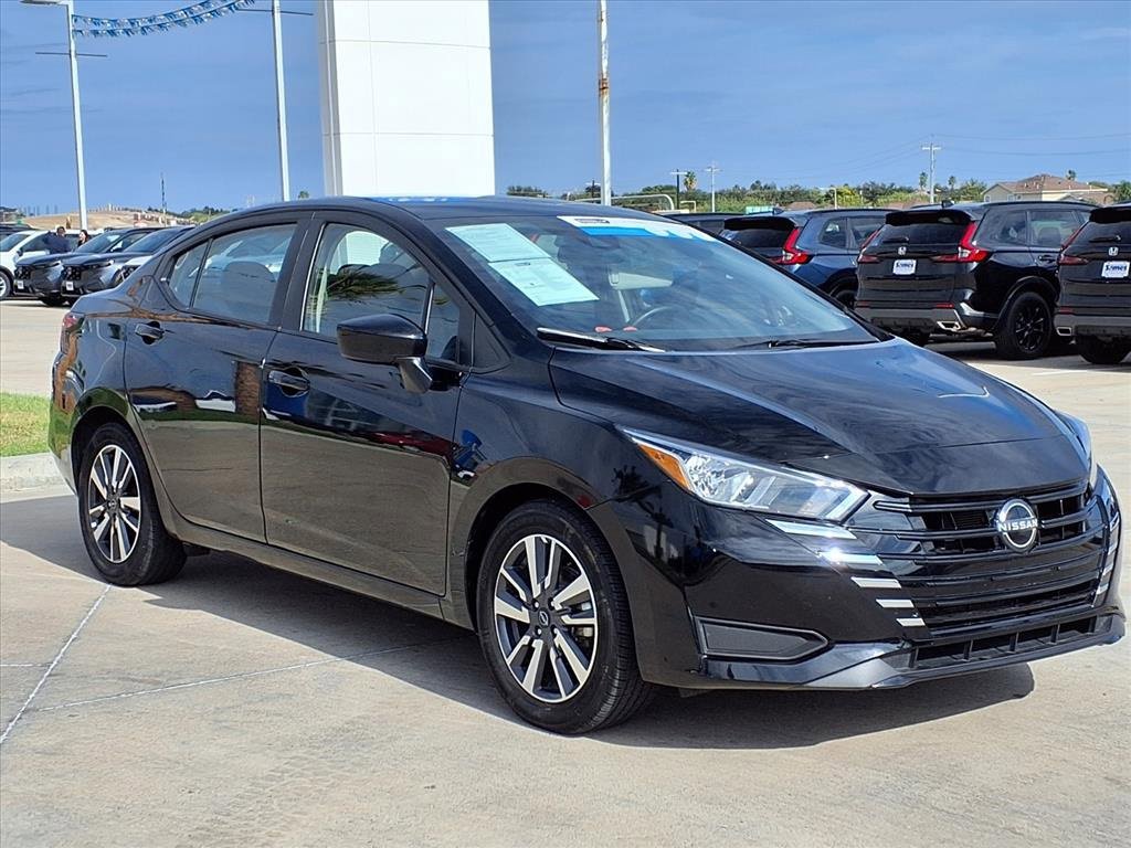 Used 2023 Nissan Versa SV image 1