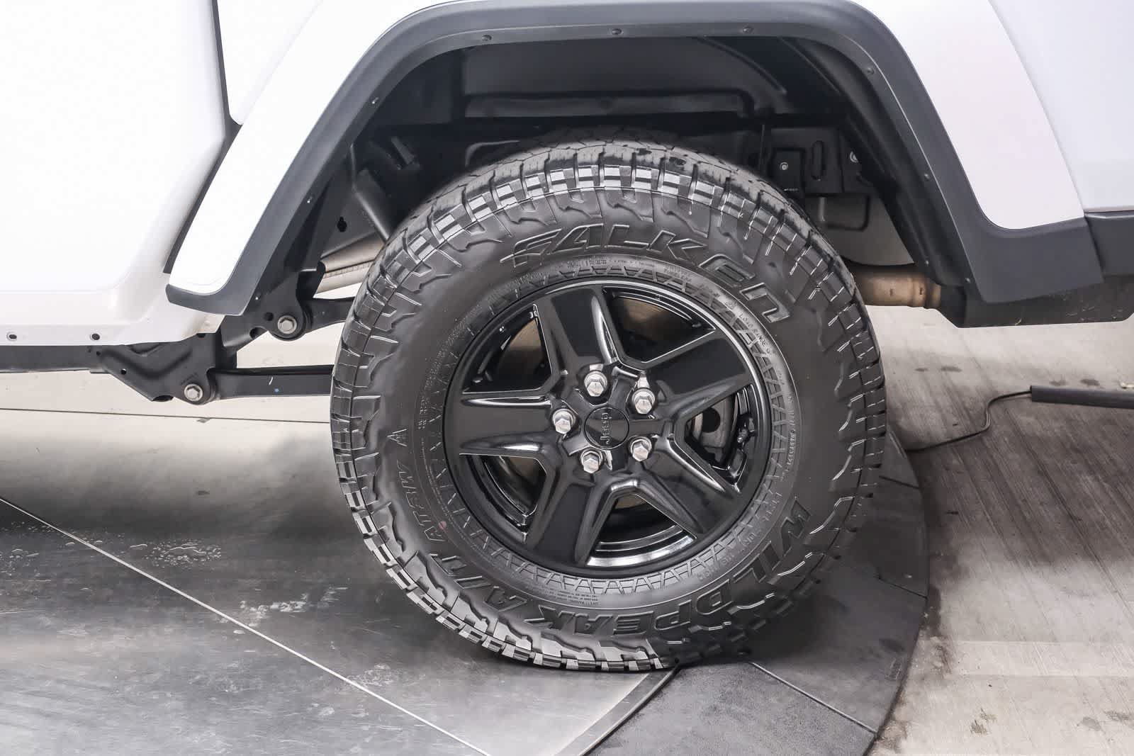 Used 2021 Jeep Gladiator Sport AWD/4WD image 8