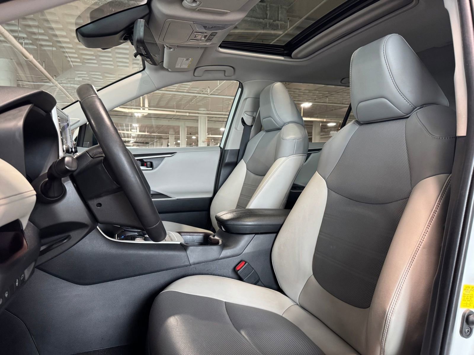 Used 2021 Toyota RAV4 Limited w/ Limited Grade Weather Package image 15