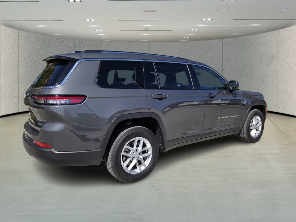 Used 2021 Jeep Grand Cherokee L Laredo w/ Luxury Tech Group I image 3